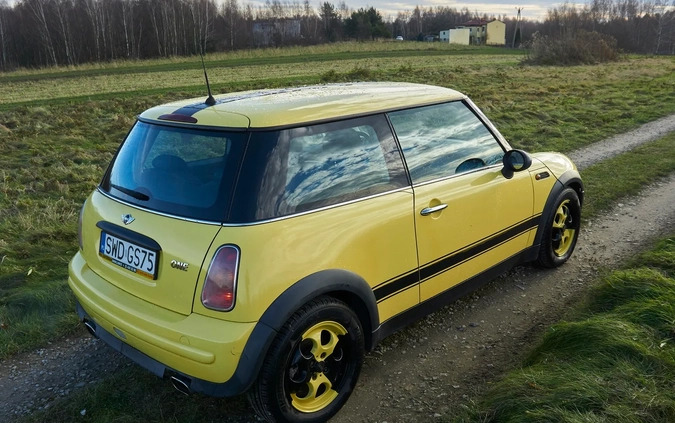 MINI ONE cena 7700 przebieg: 262950, rok produkcji 2001 z Rybnik małe 37